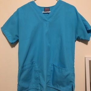 Cherokee scrub top
